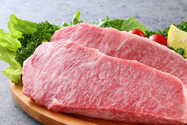 豊富な種類のお肉